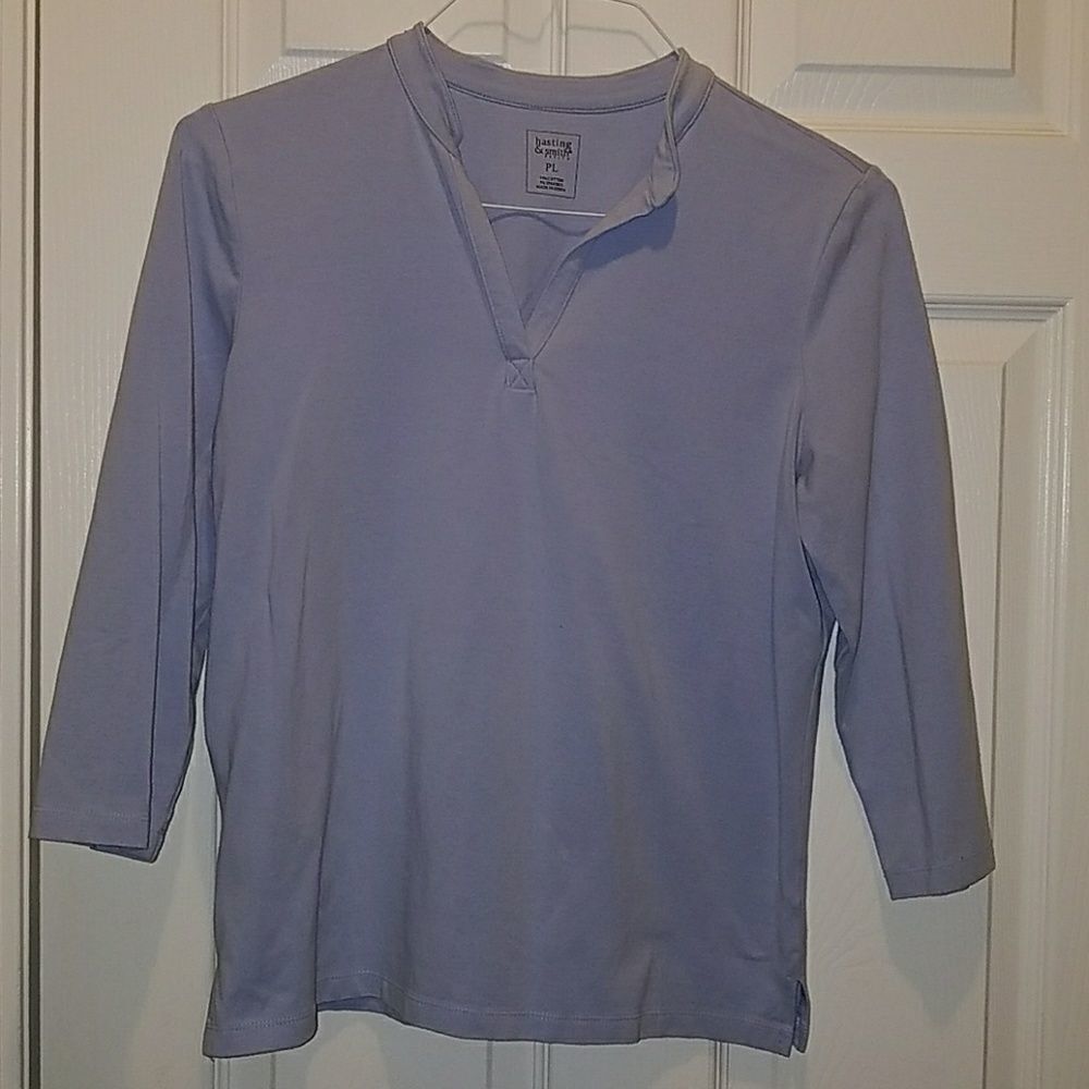 Hastings & Smith light blue top Sz PL.